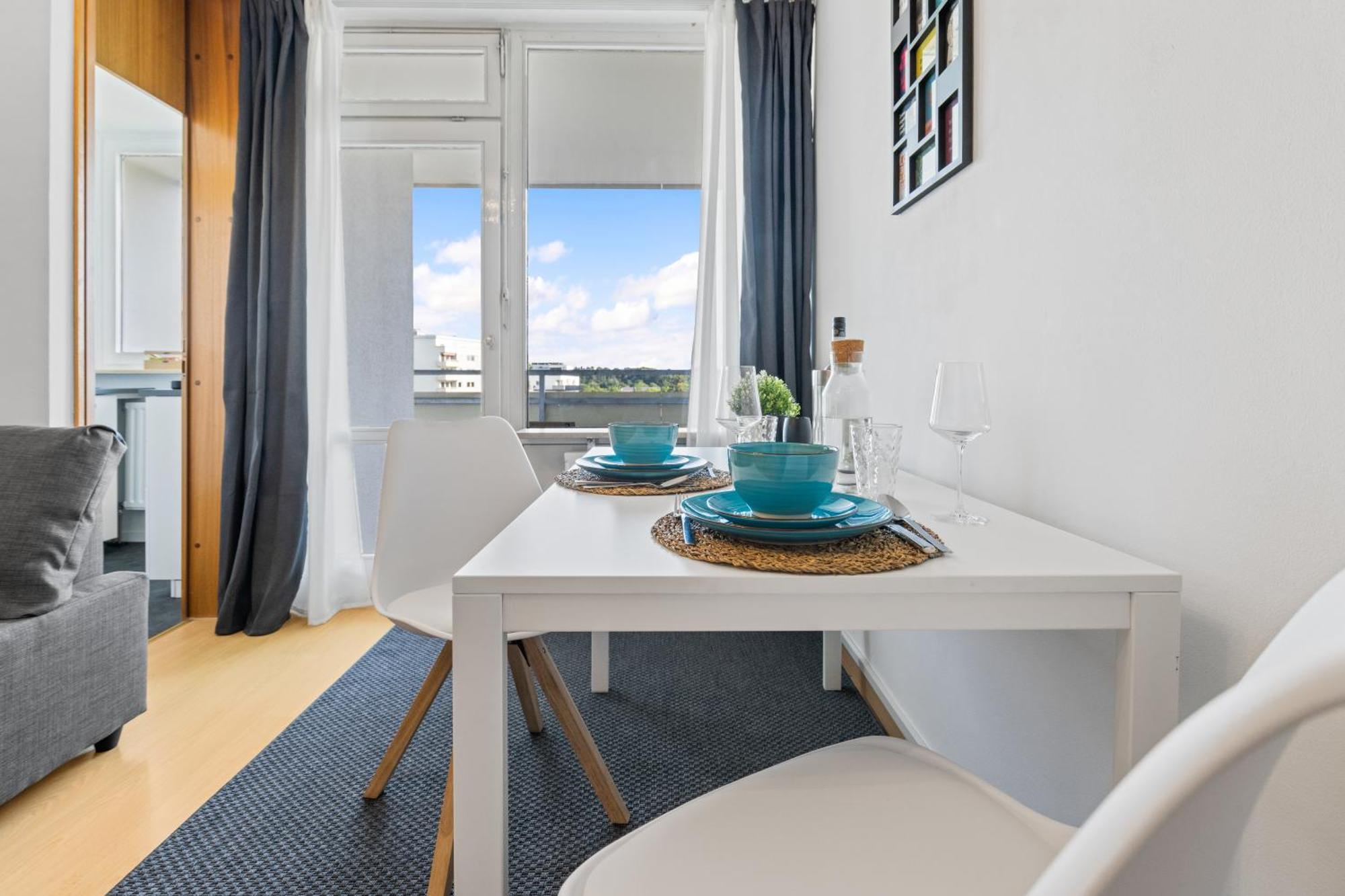 Sonniges City-Apartment Mit Suedbalkon Und Parklatz Neusass Esterno foto